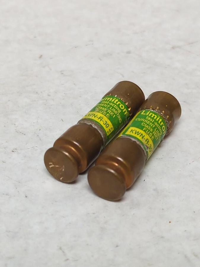 Used COOPER BUSSMANN,KWN-R-30,LIMITRON 30 AMP FUSE LOT OF 2 PRE-OWNED