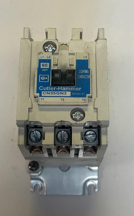 Used CUTLER-HAMMER,CN35GN3,LIGHTNING CONTACTOR 60A