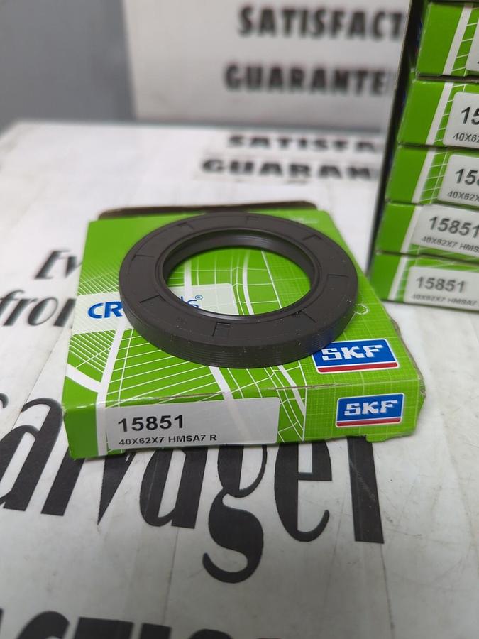 SKF,15851,OIL SEALS 40MM X 62MM LOT OF 10 NOS