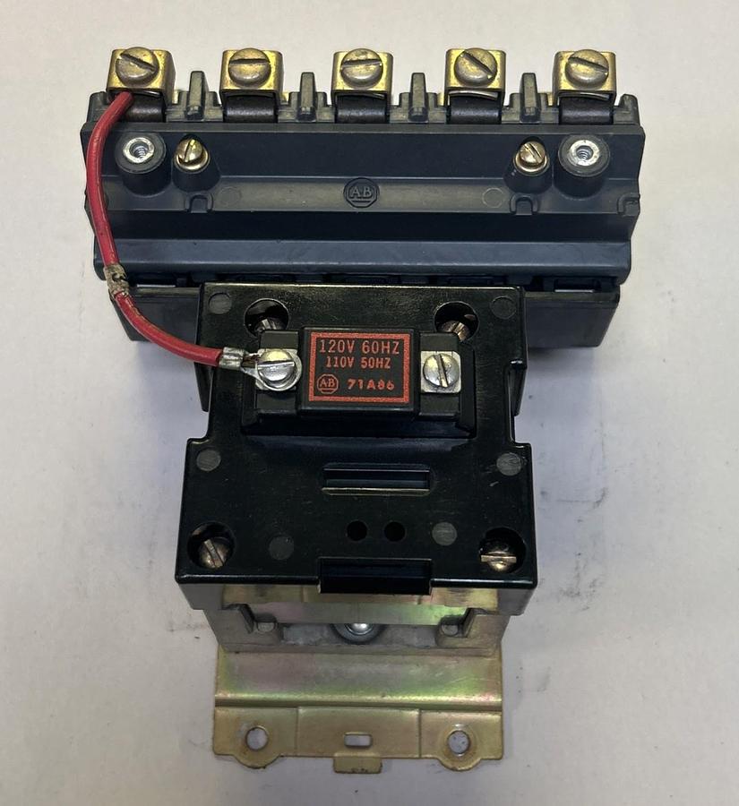 Used ALLEN BRADLEY,702-B0D94,SIZE 1 CONTACTOR 27A 600V