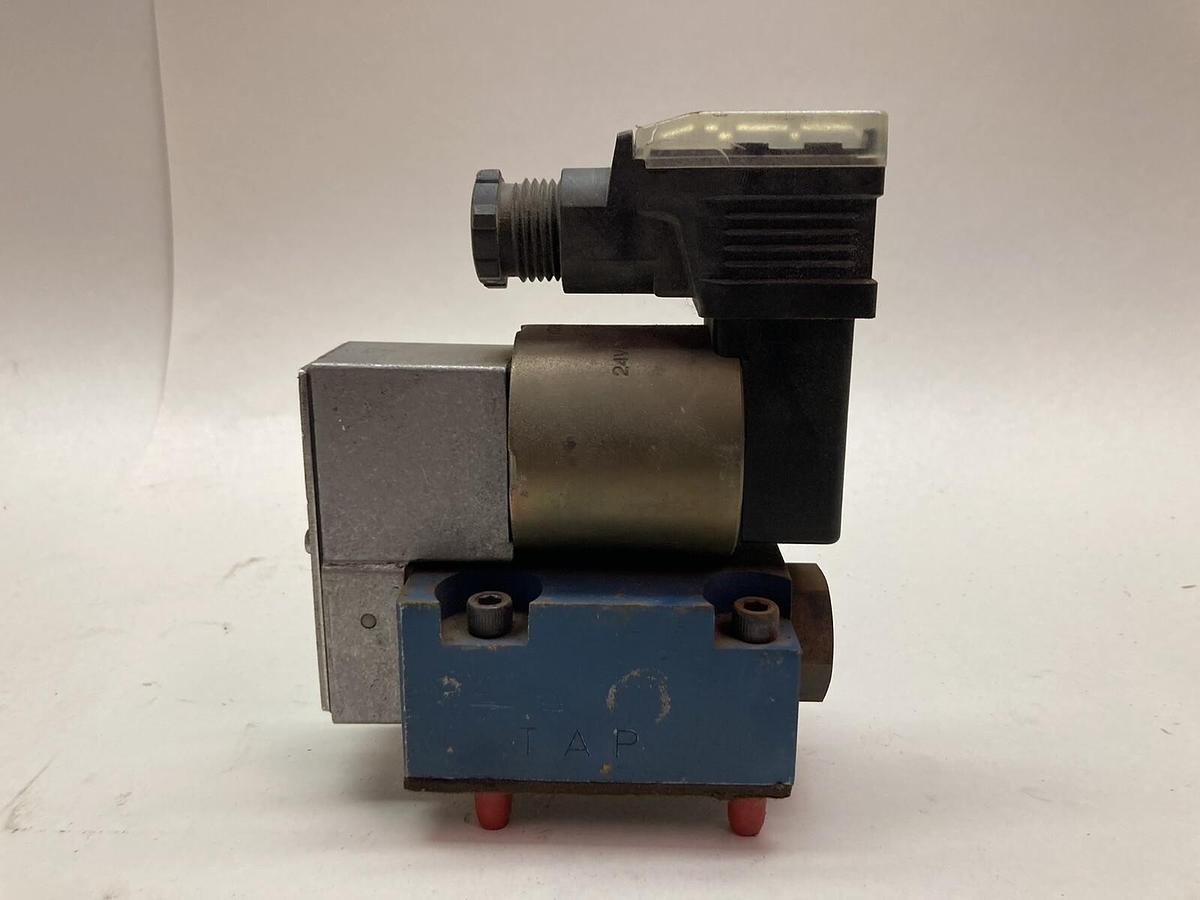 Used Rexroth,M-3 SE 10 C25/315 G24 N755L V/5,Servo Valve