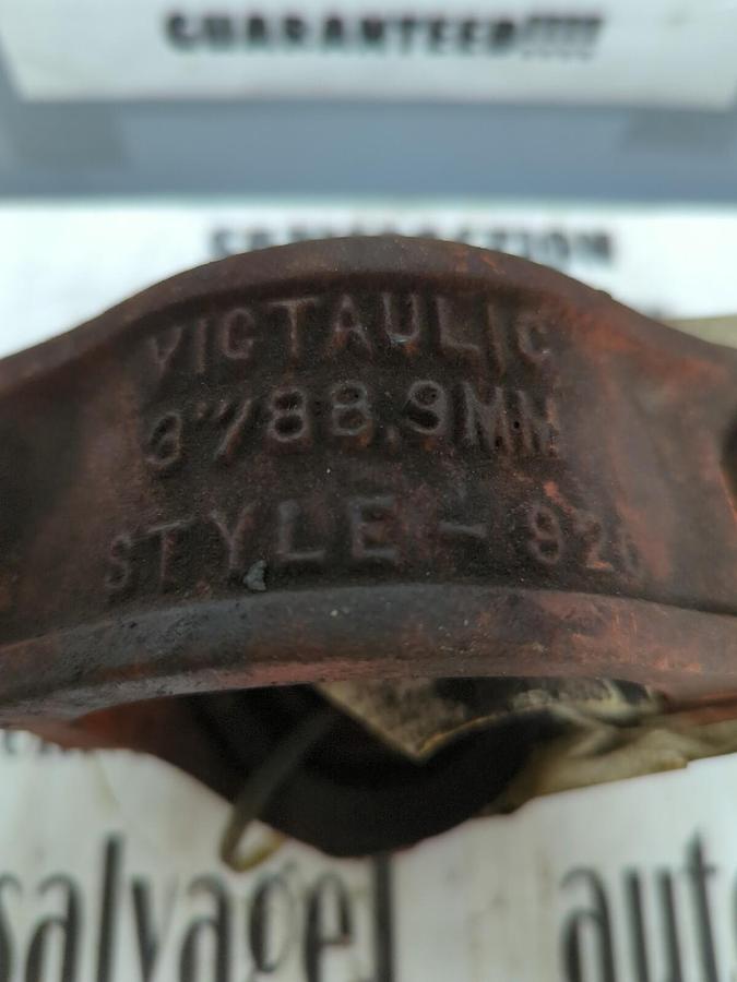 VICTAULIC,STYLE 920, 3 INCH PIPE COUPLING THREADED FEMALE NPT NOS