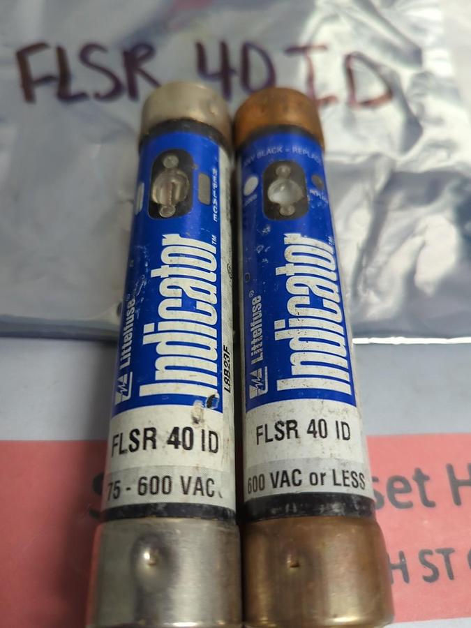 Used LITTELFUSE,FLSR40ID,INDICATOR 40 AMP FUSE LOT OF 2 PRE-OWNED