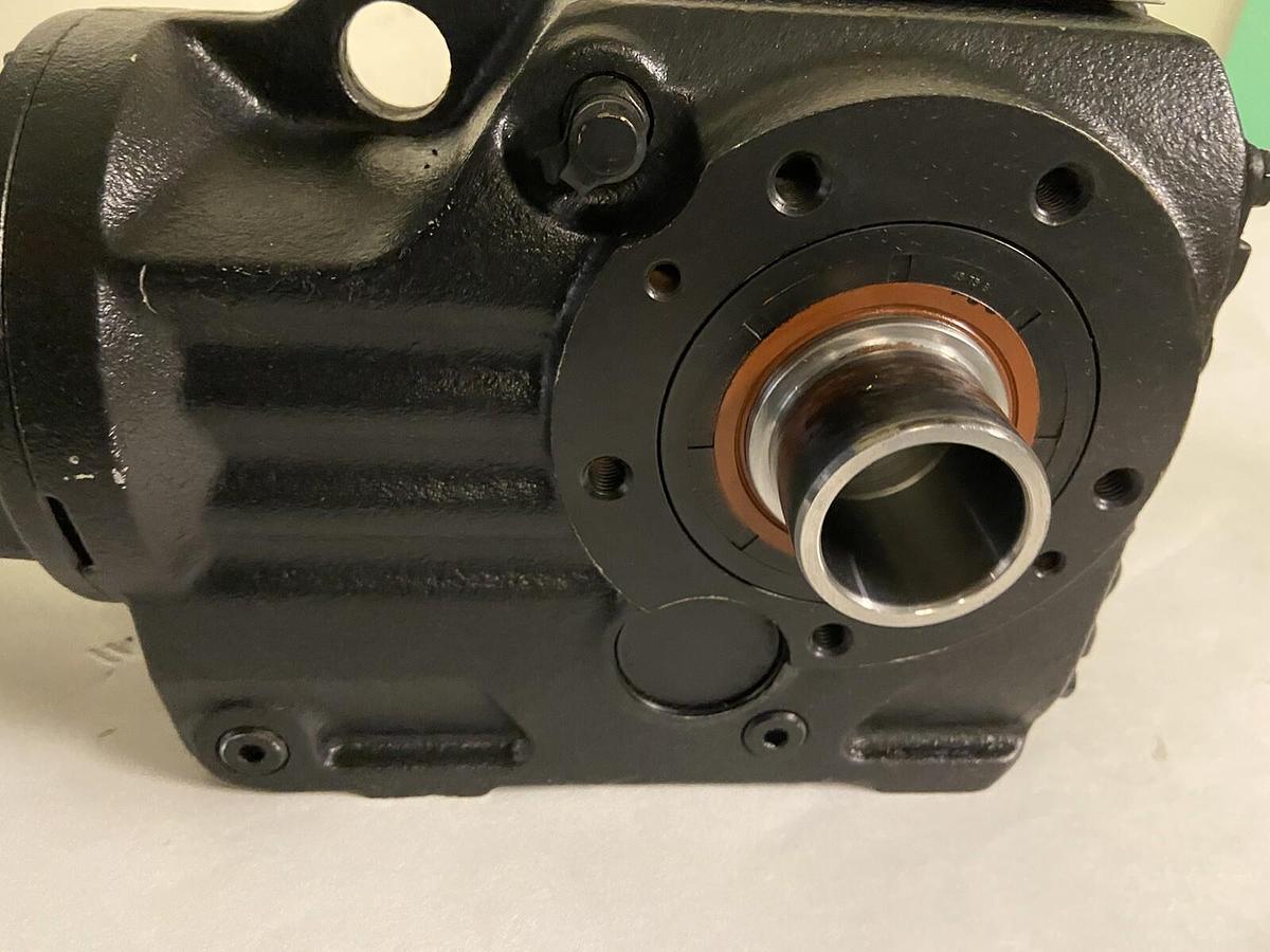 SEW Eurodrive,KH37/TAQA100/4,Gear Reducer Ratio 24.99 Output 56