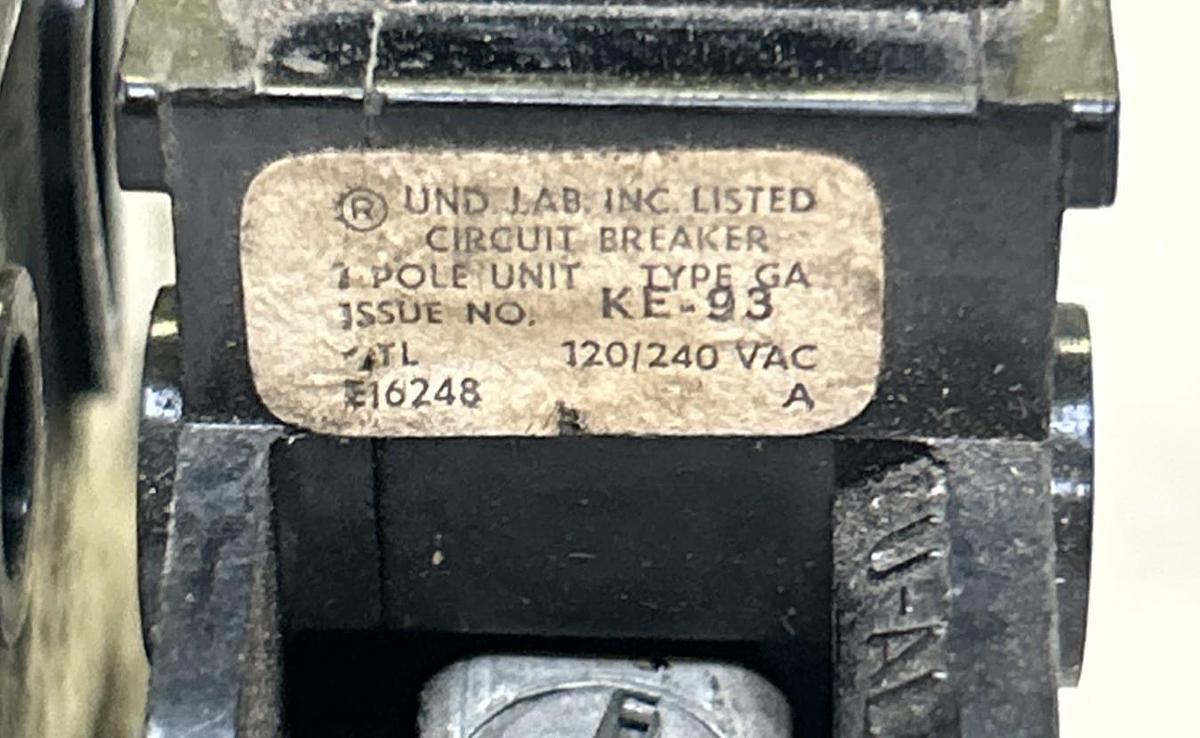 Used GENERAL SWITCH,GA120,CIRCUIT BREAKER 20A 120/240V 1P LOT OF 2