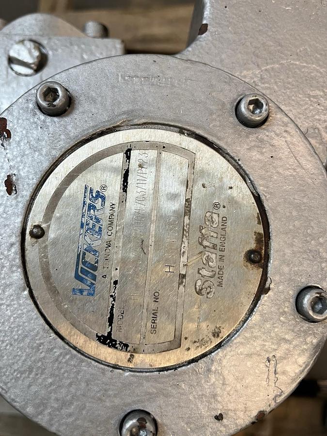Used VICKERS,HM/C200Z/170110/F/C3/11/PL231,RADIAL PISTON HYDRAULIC MOTOR