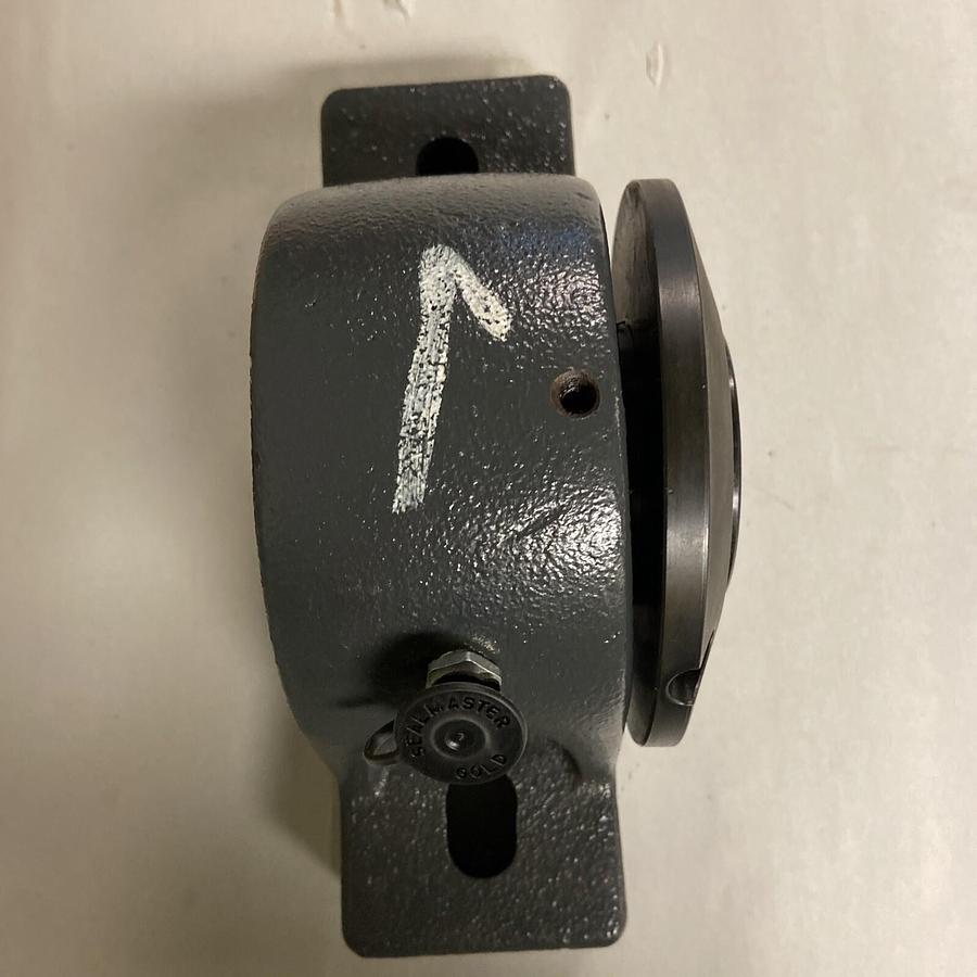 Sealmaster,USRB5000-100,1 INCH Pillow Block Bearing with coupling 300-020-016