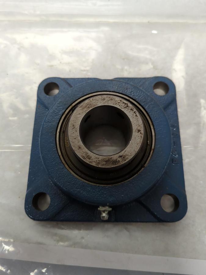 Used MB MANUFACTURING,MB351-12-PA,4-BOLT FLANGE MOUNT BEARING F4-09 1-1/2 IN BORE