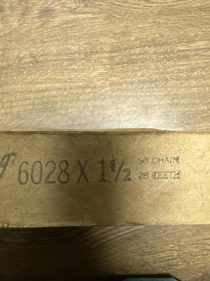 Used Browning,6028 x 1-1/2,28 Tooth Sprocket 50 Chain