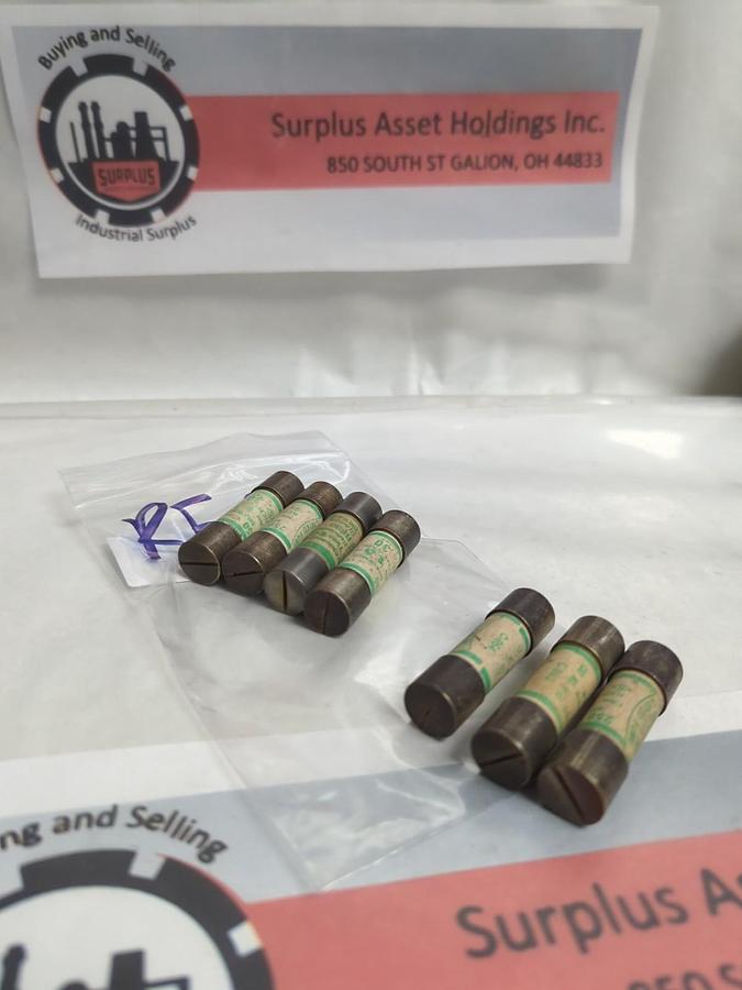 GOULD SHAWMUT,RF-30,RENEWABLE 30 AMP FUSE LOT OF 7 PRE-OWNED