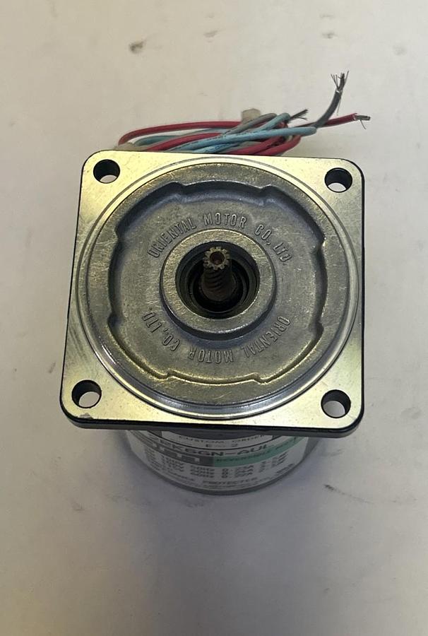 Used ORIENTAL MOTOR,2RK6GN-AUL,REVERSIBLE MOTOR