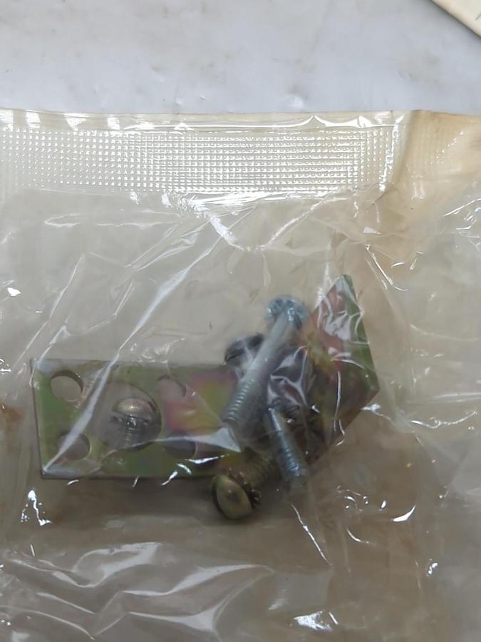 SQUARE D,9999 F-7,INTERLOCK FOR SIZE 4 TYPE F SER A&B SIZE 5 TYPE G SER B NOS