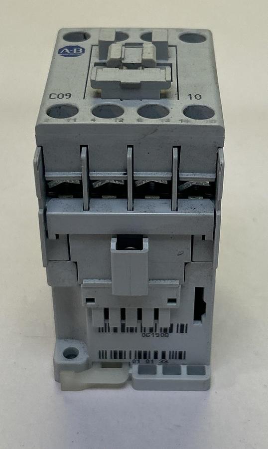 Used ALLEN BRADLEY,100-C09*10,CONTACTOR 120V COIL
