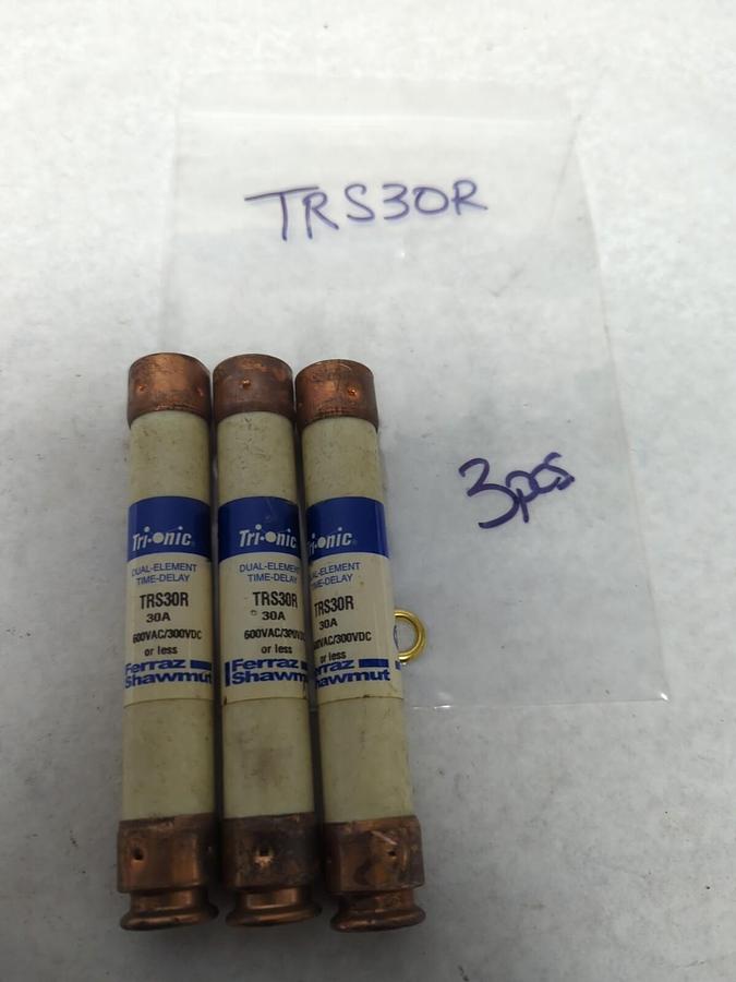 Used FERRAZ SHAWMUT,TRS30R,TRI-ONIC 30 AMP FUSE LOT OF 3 PRE-OWNED