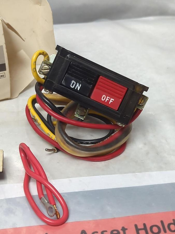 SQUARE D,78300,SERIES B HAND-OFF-AUTO SELECTOR SWITCH 9999-SC-2 NOS