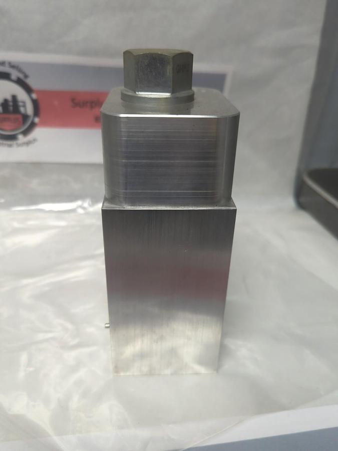 SUN HYDRAULICS,DKT 9AQ5,MANIFOLD VALVE BLOCK NOS