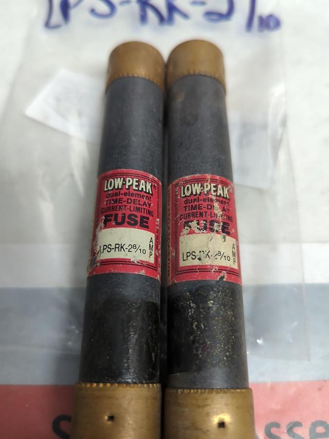 Used COOPER BUSSMANN,LPS-RK-2-8/10,LOW-PEAK 2-8/10 AMP FUSE LOT OF 2 PRE-OWNED