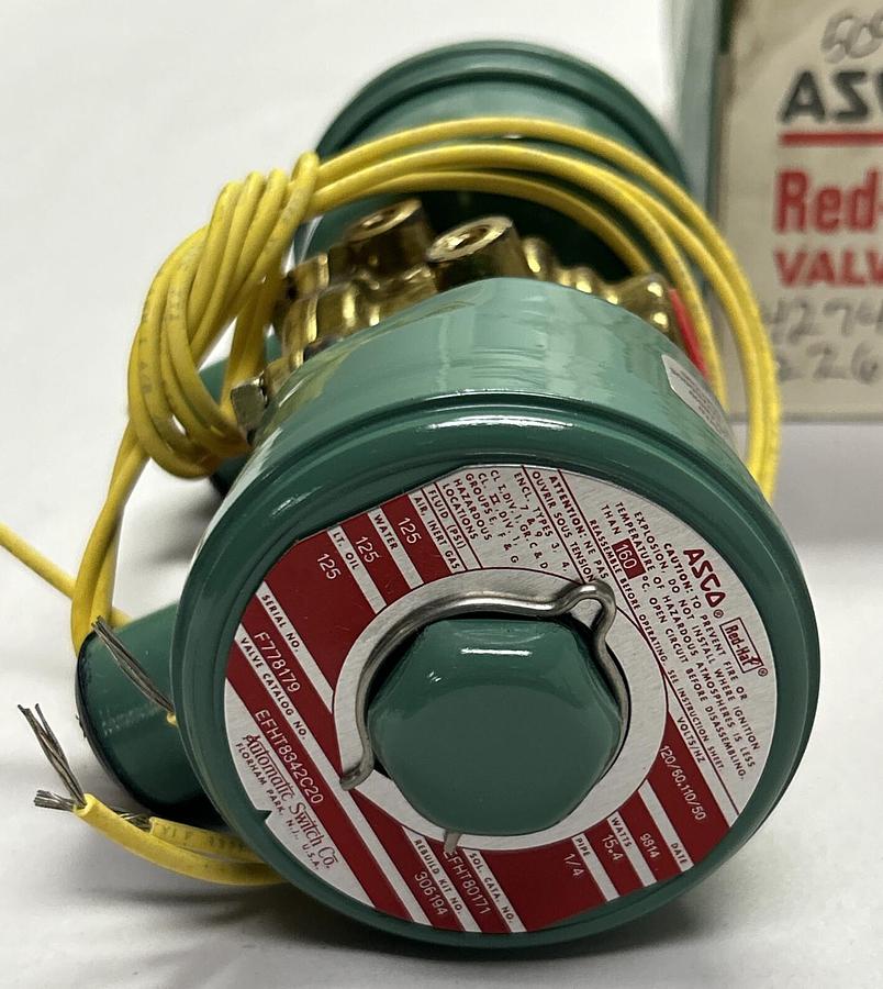 Used ASCO,EFHT8342C20,SOLENOID VALVE 1/4IN NEW