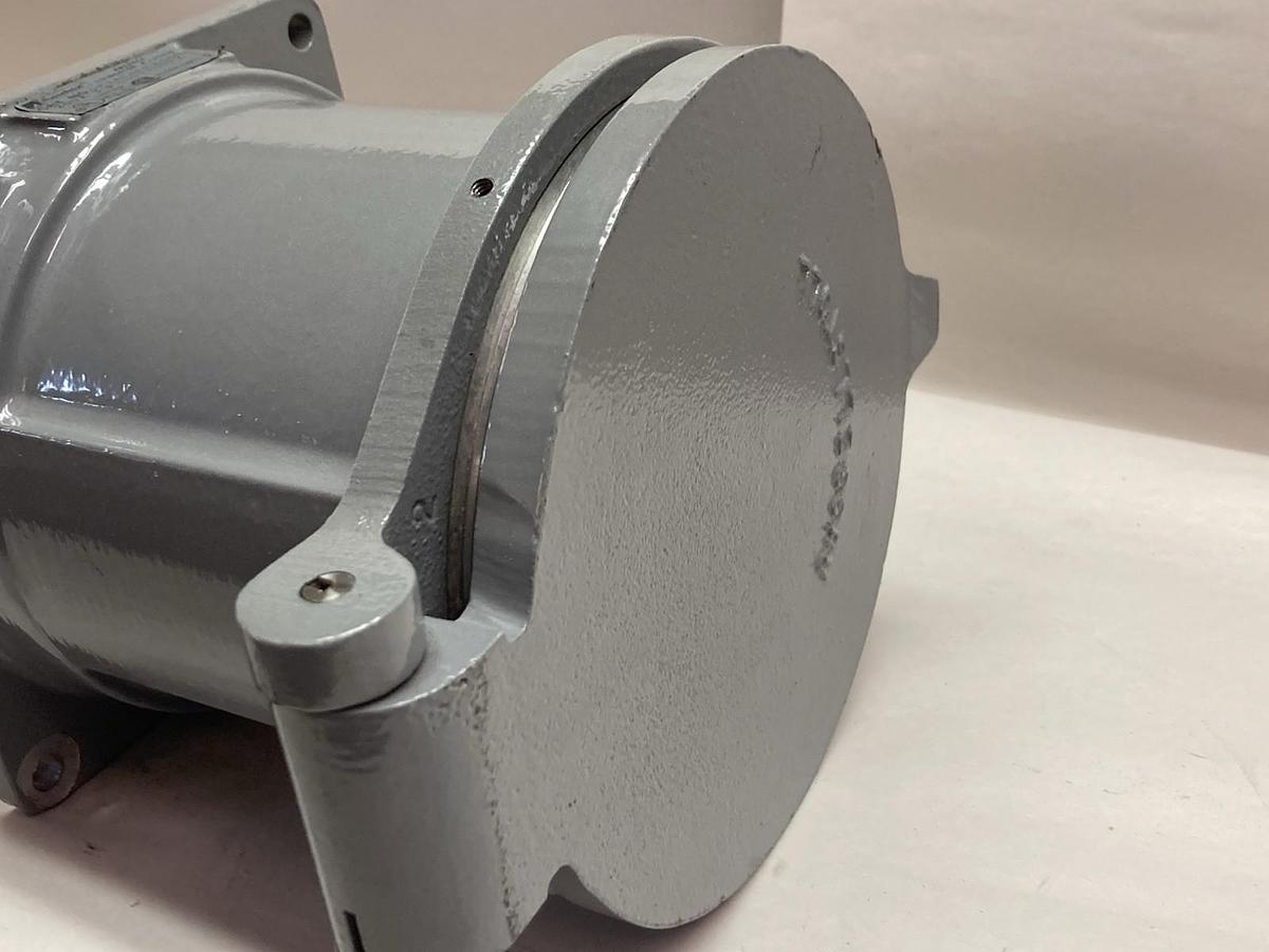 T&B Russellstoll,DF2414FR000,Maxguard Receptacle 600V 200A 60Hz
