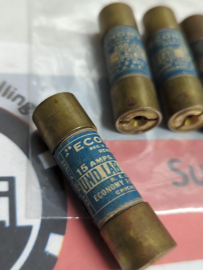 ECONOMY,F-1525,RENEWABLE FUSE 15 AMP LOT OF 5 PRE-OWNED