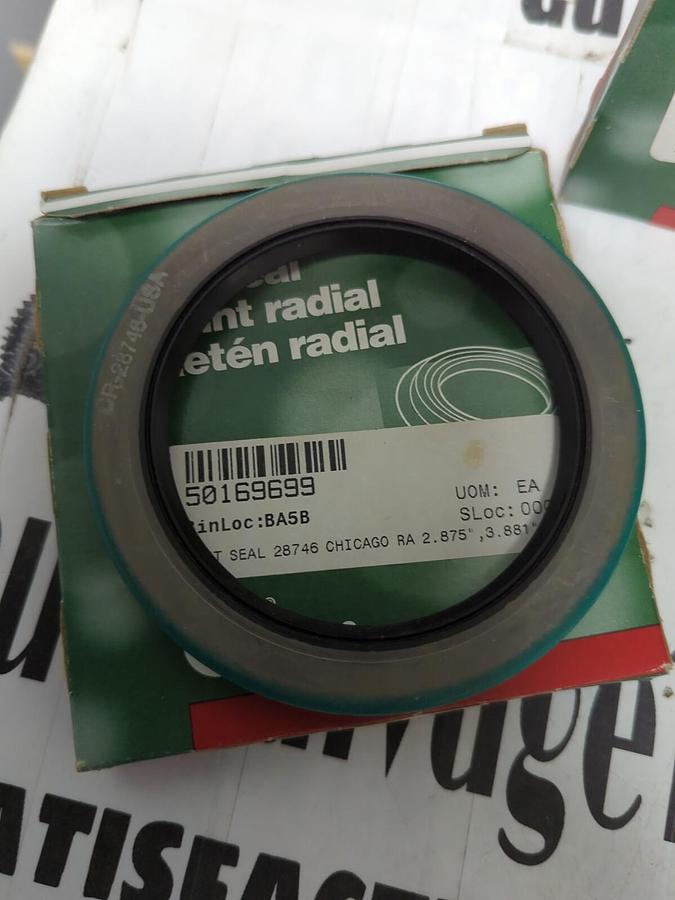 CHICAGO RAWHIDE,28746,OIL SEALS 2.875 IN X 3.881 IN LOT OF 3 NOS