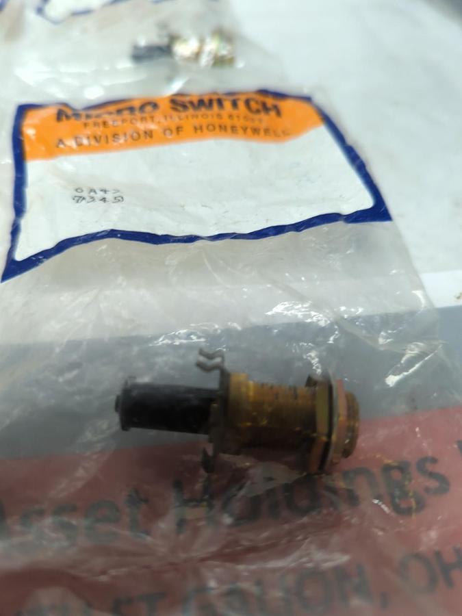 HONEYWELL,6A43,MICRO SWITCH LOT OF 4 NOS