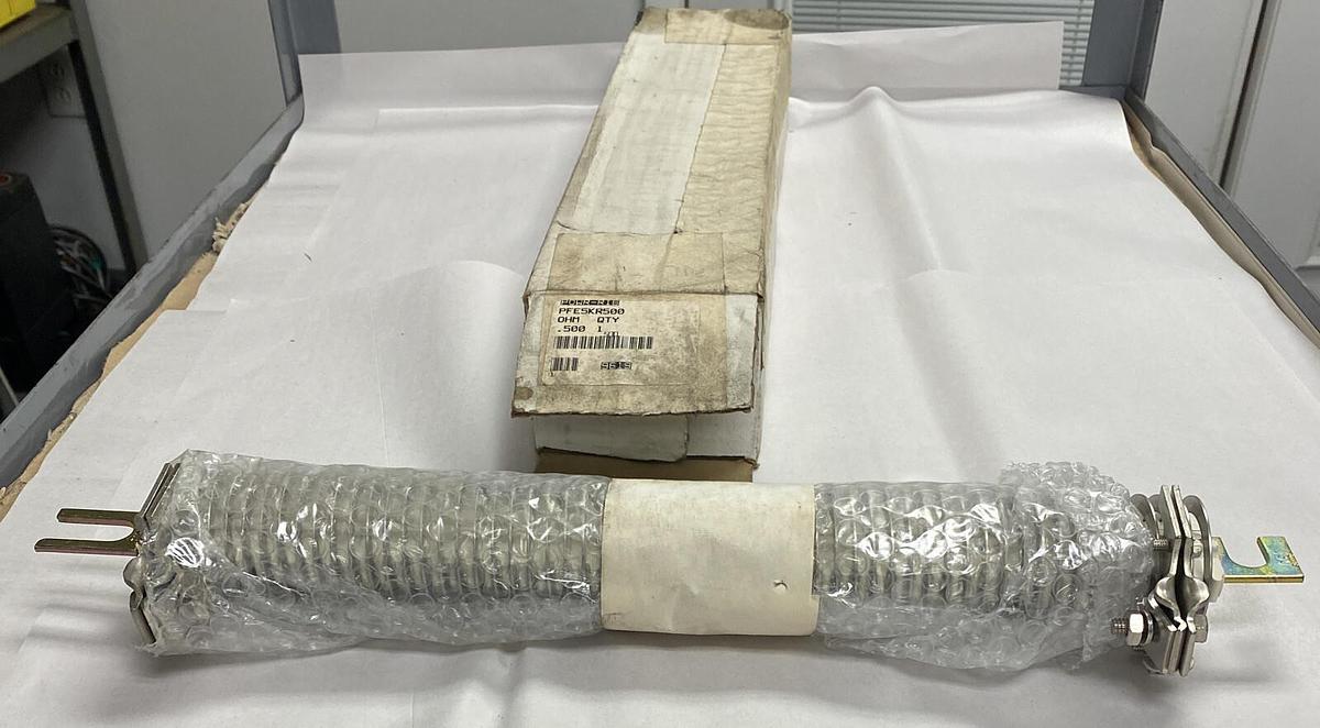 Ohmite,PFE5KR500,Wire wound Power Resistor 0.5 Ohms NOS