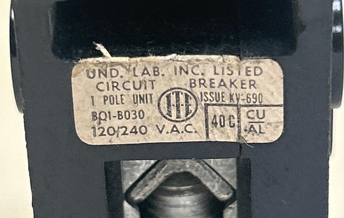 Used ITE,BQ1-B030,CIRCUIT BREAKER 30A 120/240V 1P LOT OF 3