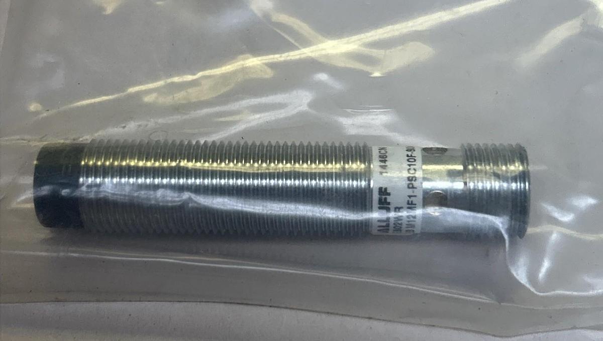 Used BALLUFF,BES M12MF1-PSC10F-S04G,PROXIMITY SENSOR NEW
