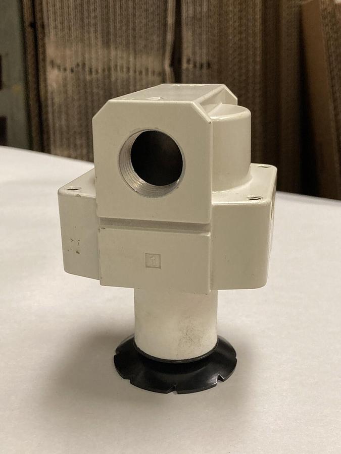 Used UNBRANDED,AF40-N04D-Z,Pneumatic Filter  150 PSI