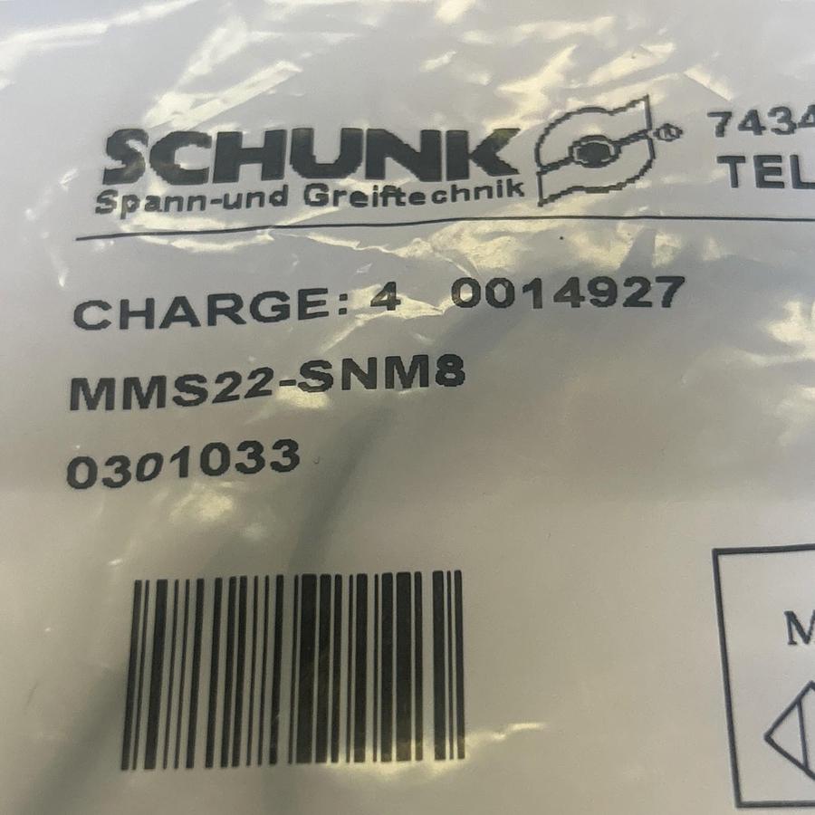 Used SHUNK,MMS22-SNM8,MAGNETIC SWITCH NEW