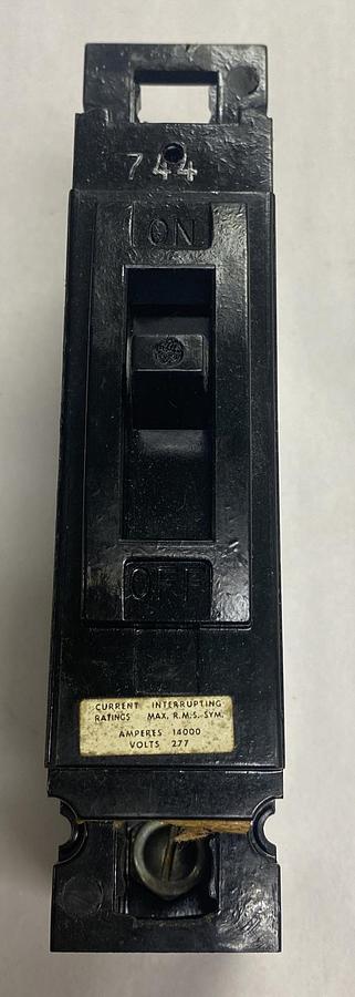 General Electric,TEF113030WL,Circuit Breaker 30AMP 277V 1 POLE NOS