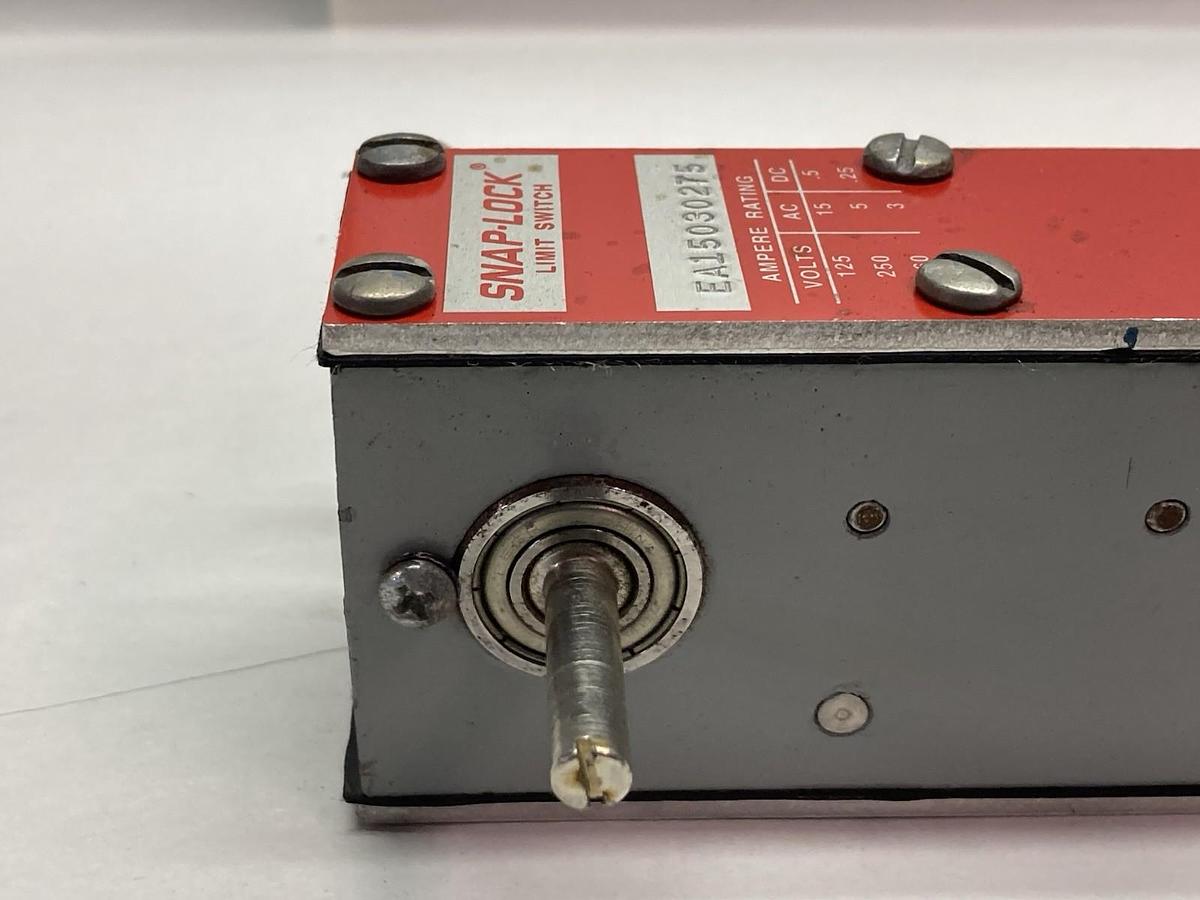 Used Namco Controls,EA15030275,Snap-Lock Limit Switch 125-460V