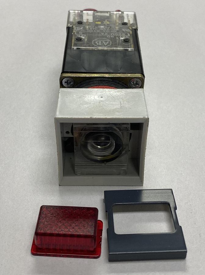 Allen-Bradley,800MR-PT16R,Red Pilot Light NOS