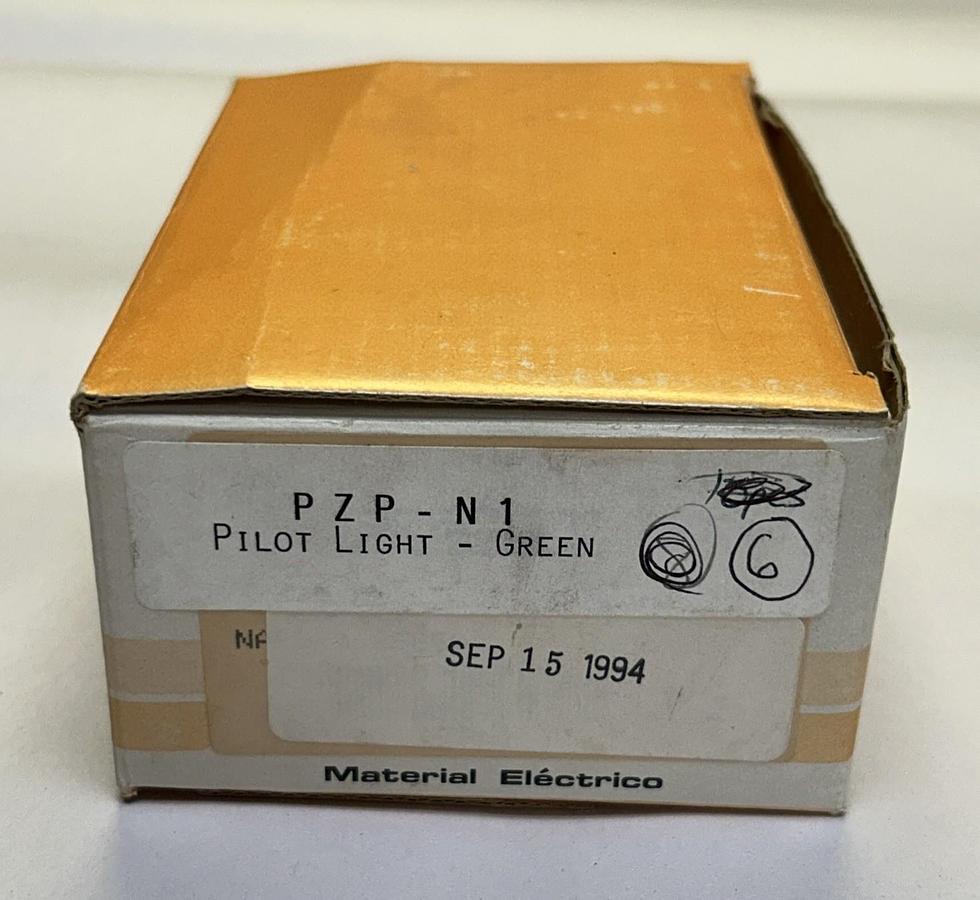AGUT,PZP-N1,GREEN PILOT LIGHT LOT OF 6 NOS