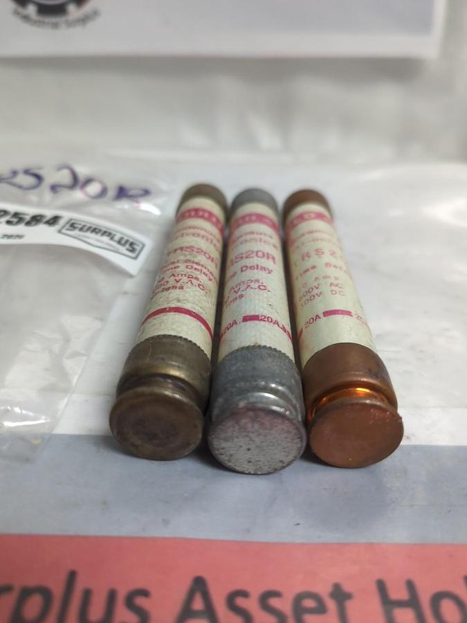 Used GOULD SHAWMUT,TRS20R,TRI-ONIC 20 AMP FUSE LOT OF 3 PRE-OWNED