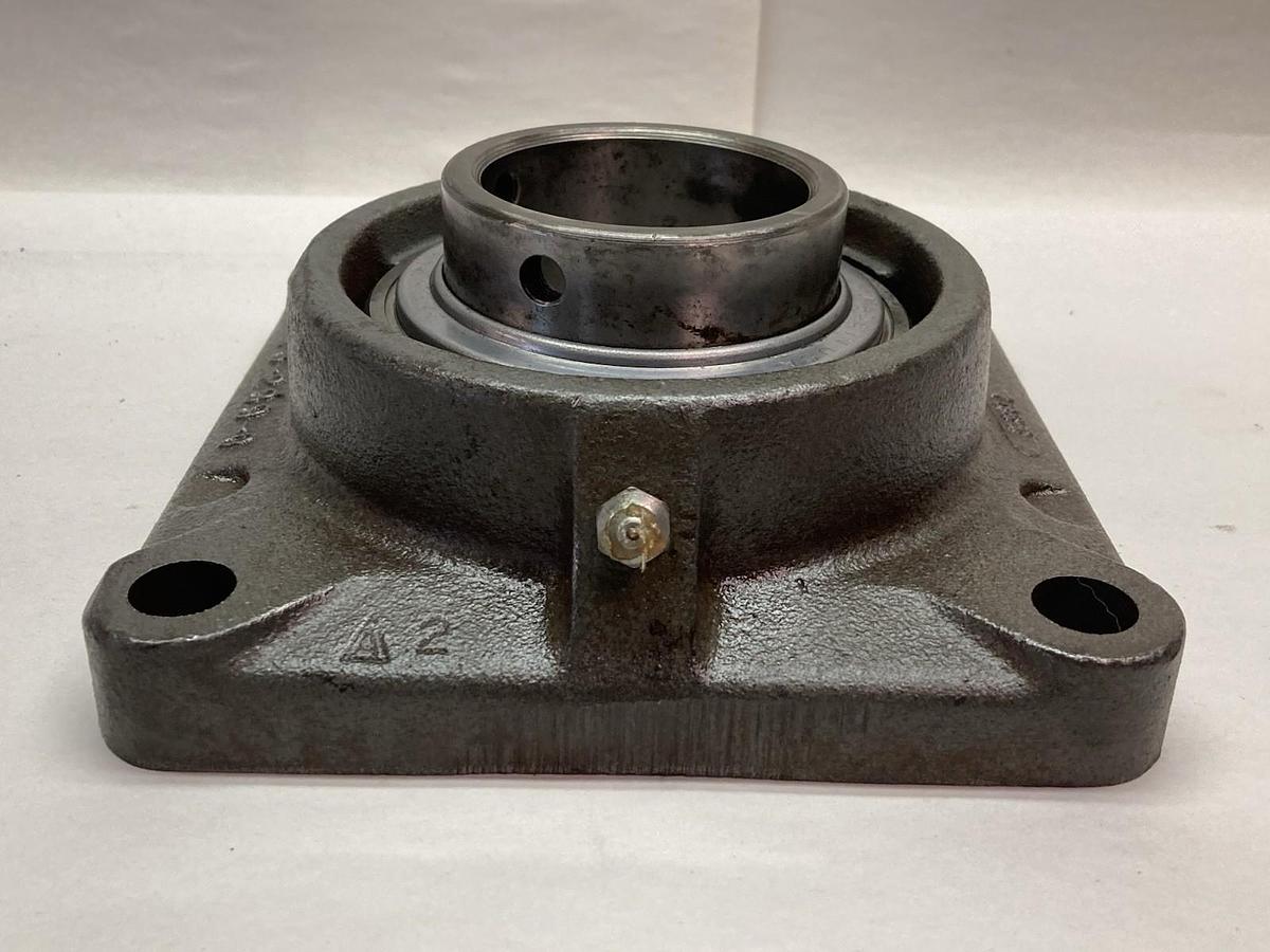 Used Sealmaster,F3-239-0,4-Bolt Flange Bearing 3 Inch Bore
