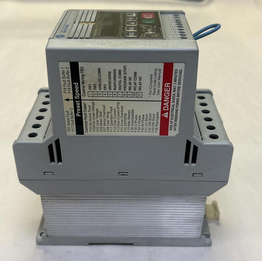 Used ALLEN BRADLEY,160-BA02NPS1,VARIABLE SPEED DRIVE
