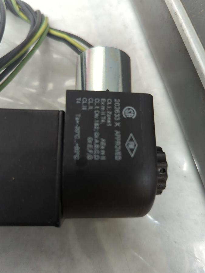 MAX AIR,SV92-120V S134679,EXPLOSION PROOF SOLENOID VALVE 2-8 BAR 30-120 PSI NOS