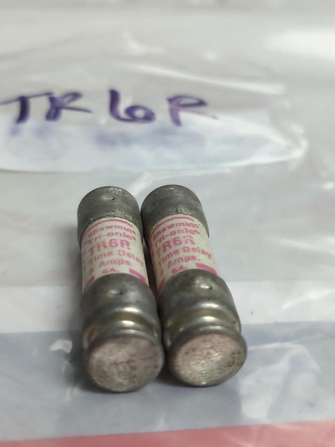 Used GOULD SHAWMUT,TR-6R,TRI-ONIC 6 AMP FUSE LOT OF 2 PRE-OWNED