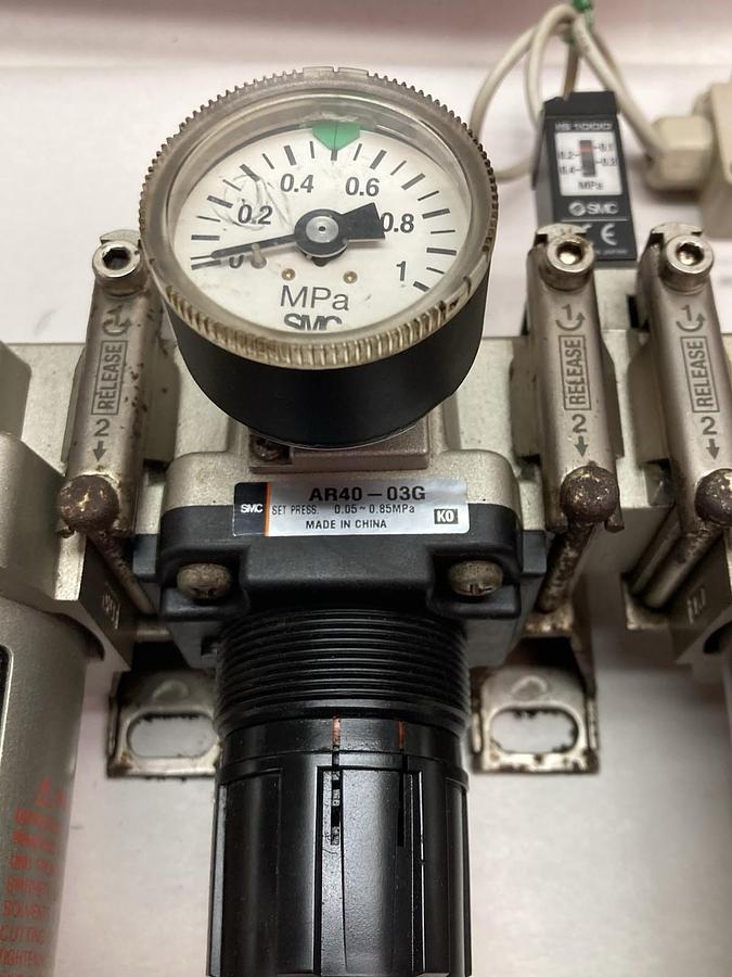 Used SMC,AF40-03D,Pneumatic Filter Assembly w/AR40-03G amd AL40-03