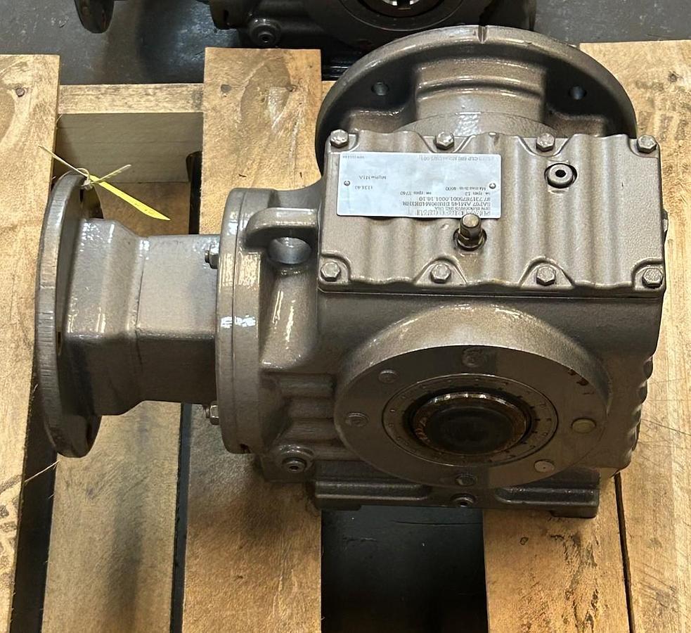 Used SEW-EURODRIVE,SAF67AM145DRE80M4BE1HR,GEAR REDUCER 1740RPM