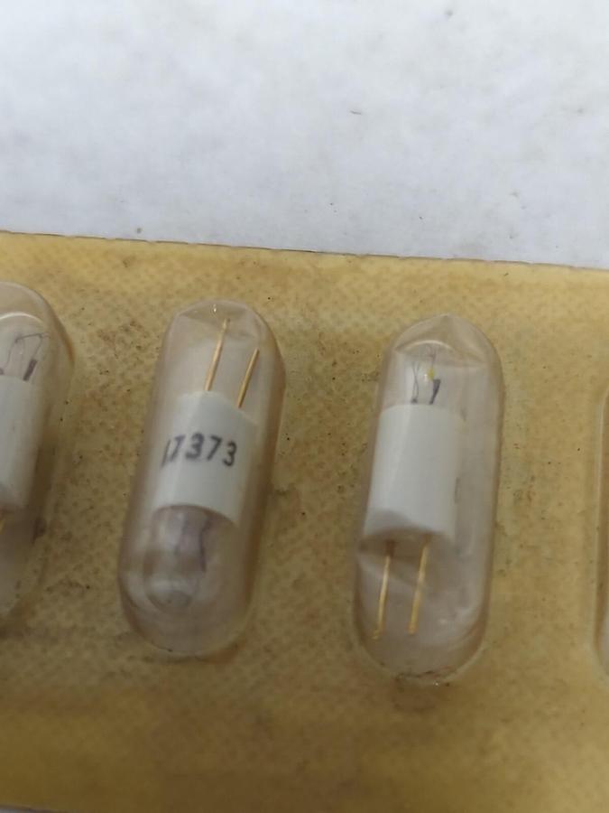 CHICAGO MINIATURE,CM7373,MINIATURE BULBS LOT OF 20 NOS