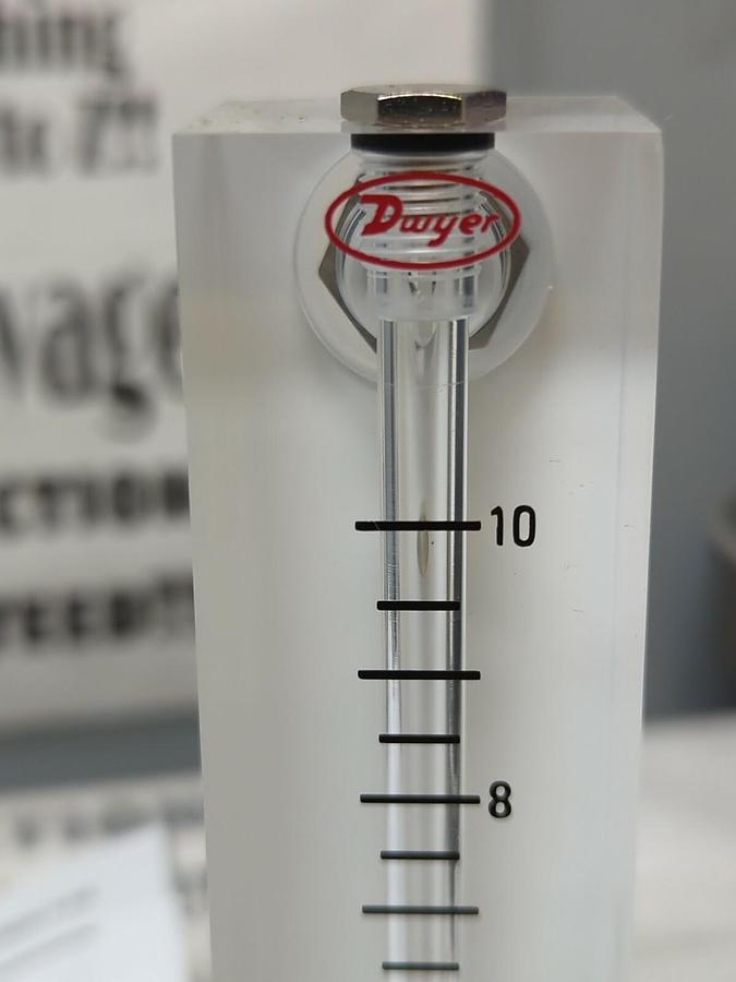 DWYER,VFB-91,FLOW METER 4 INCH SCALE 1-10 SCFH AIR NOS