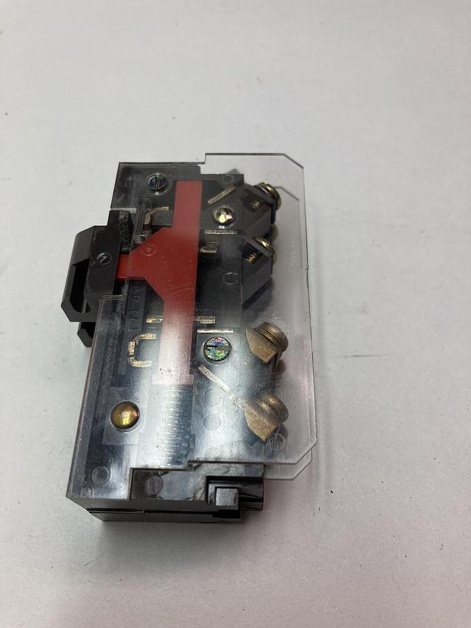 Used Telemecanique,F11N0CLL,Auxiliary Contact 600VAC