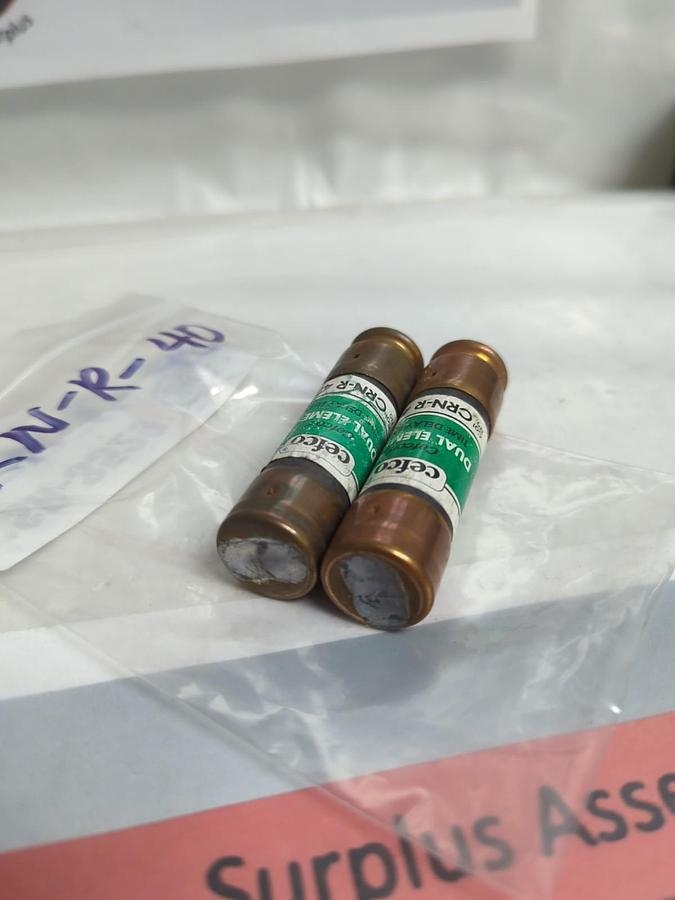 Used CEFCO,CRN-R-40,DUAL ELEMENT 40 AMP FUSE LOT OF 2 PRE-OWNED