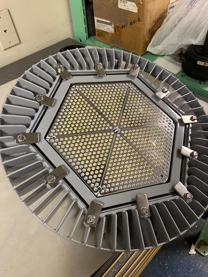 Used Dialight,HEU7MC2CNNWNGN,LED High Bay 19500 Lumen 129 Watt 5000K 100-277V