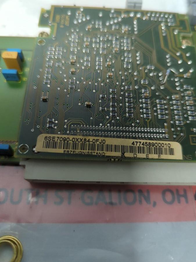 Used SIEMENS,6SE7090-XX84-OFJO,ADAPTER BOARD PRE-OWNED