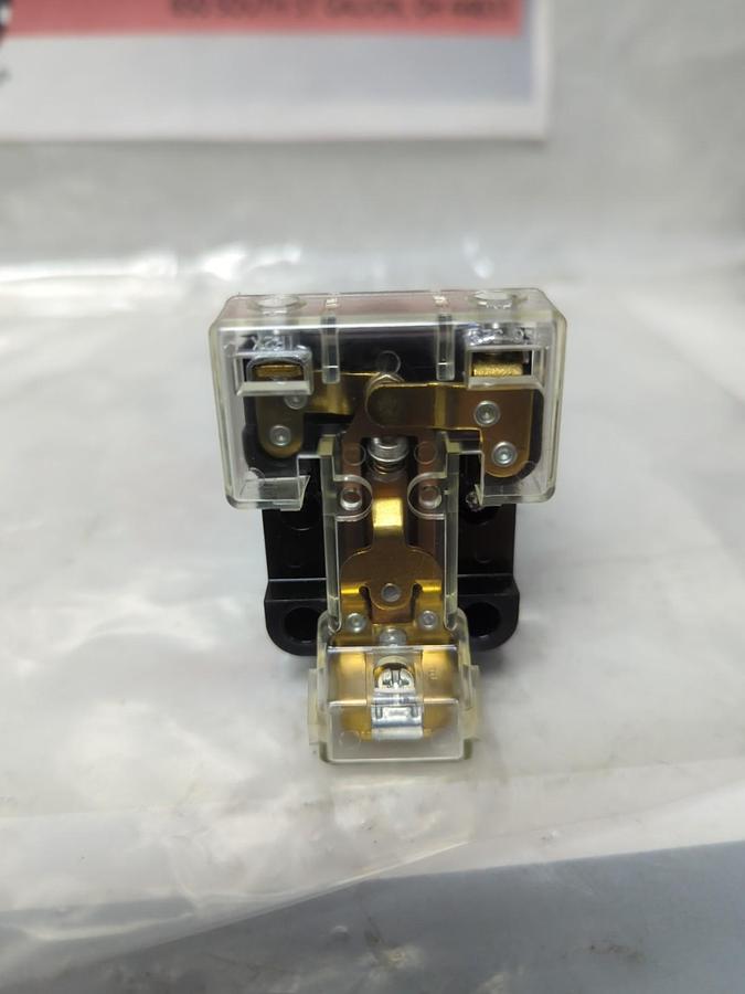 ALLEN BRADLEY,836-A4,PRESSURE CONTROL SWITCH MISSING BOX NOS