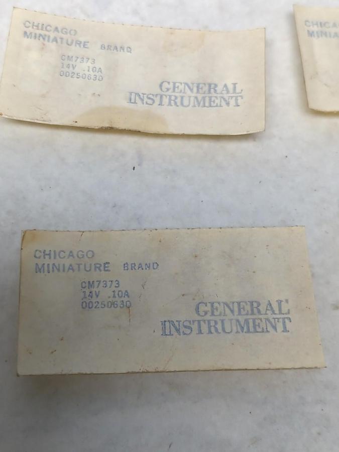 CHICAGO MINIATURE,CM7373,MINIATURE BULBS LOT OF 20 NOS